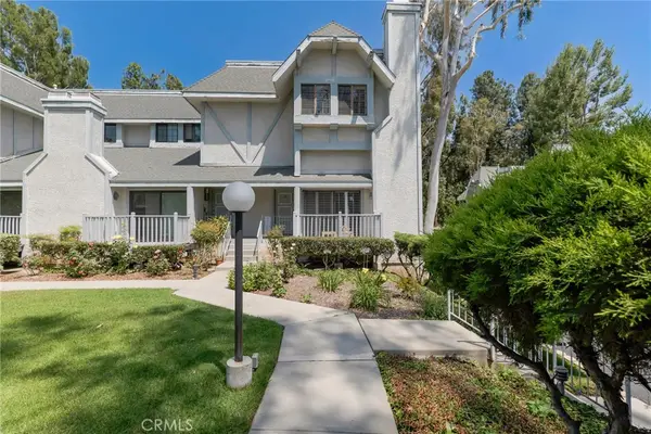 18424 Lemarsh, Northridge, CA 91325