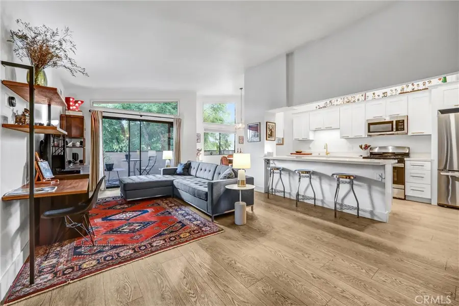 5805 Whitsett Avenue #201, Valley Village, CA 91607 - #3