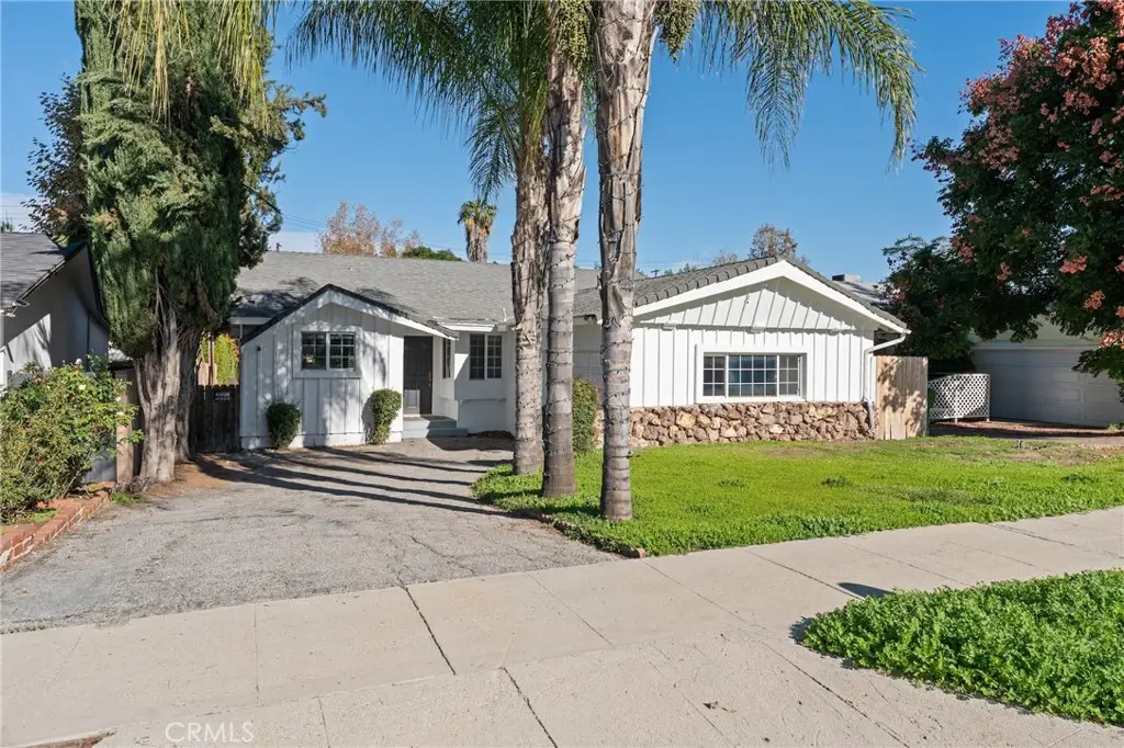 22727 Collins Street, Woodland Hills, CA 91367 - #1