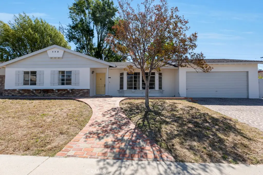 10600 Garden Grove, Porter Ranch, CA 91326 - #1