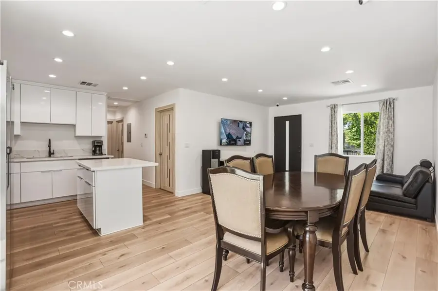 6620 Bellaire, Valley Glen, CA 91606 - #2