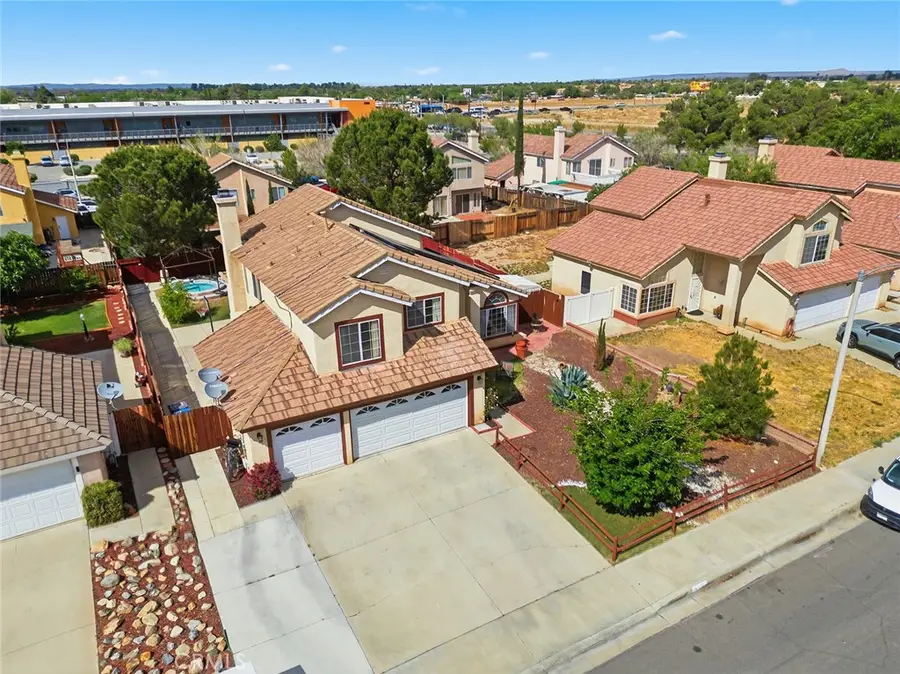 3329 Rollingridge Avenue, Palmdale, CA 93550 - #3