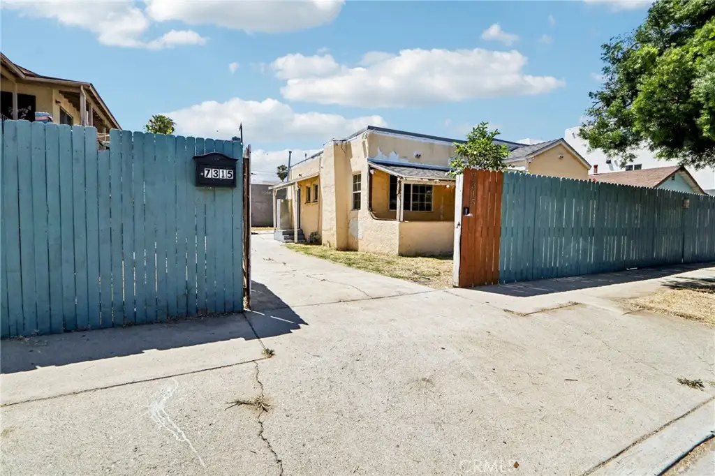 7315 Woodley, Van Nuys, CA 91406 - #1