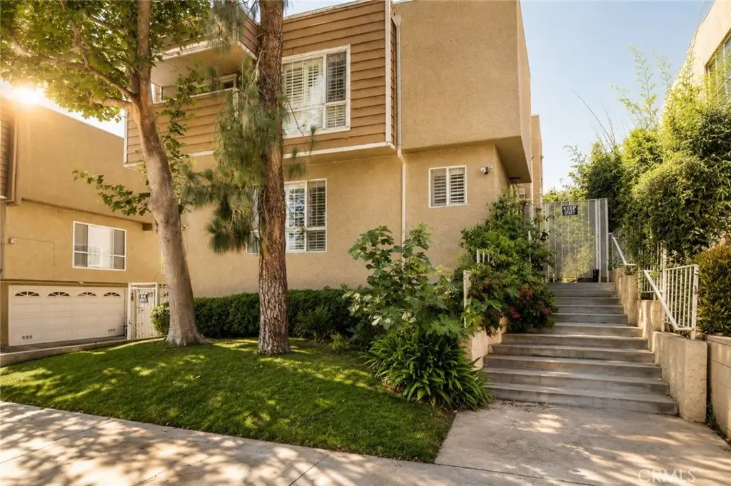7319 Hazeltine Avenue #4, Van Nuys, CA 91405 - #1