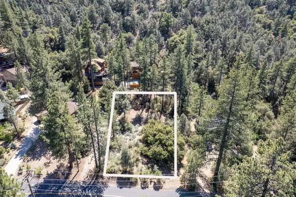 2129 Birchwood Way, Pine Mountain Club, CA 93222