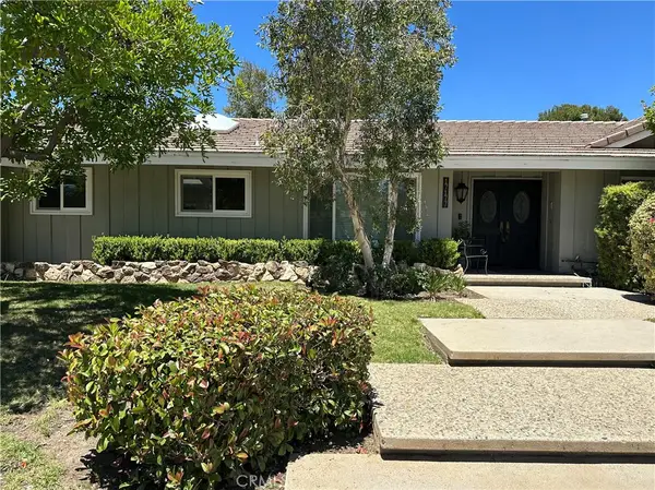 17177 Superior St, Northridge, CA 91325