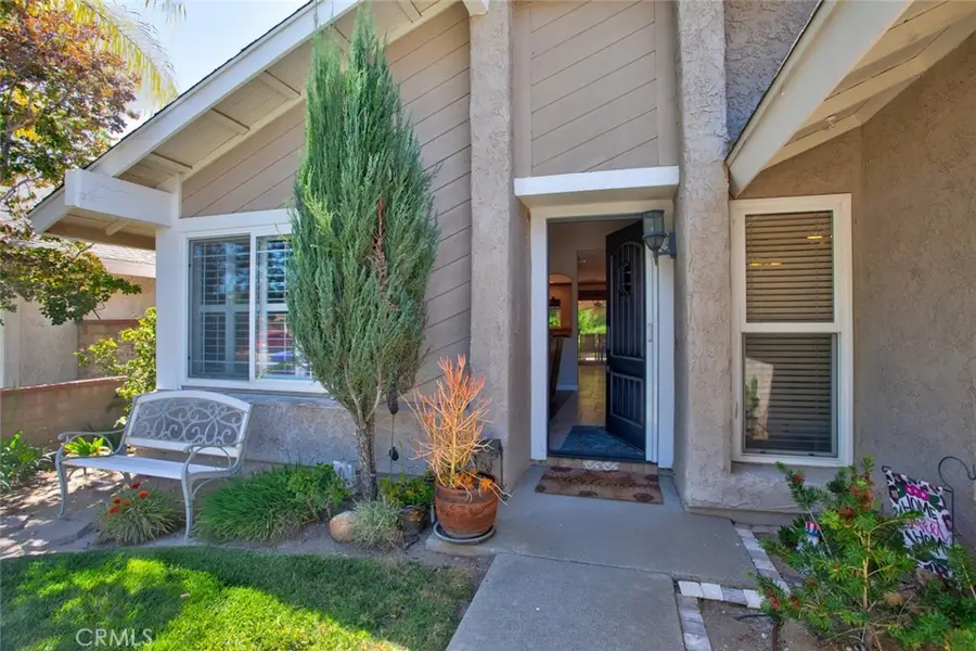 27643 Saffron Lane, Saugus, CA 91350 - #2
