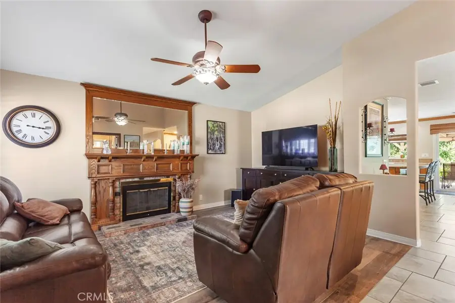 27643 Saffron Lane, Saugus, CA 91350 - #3