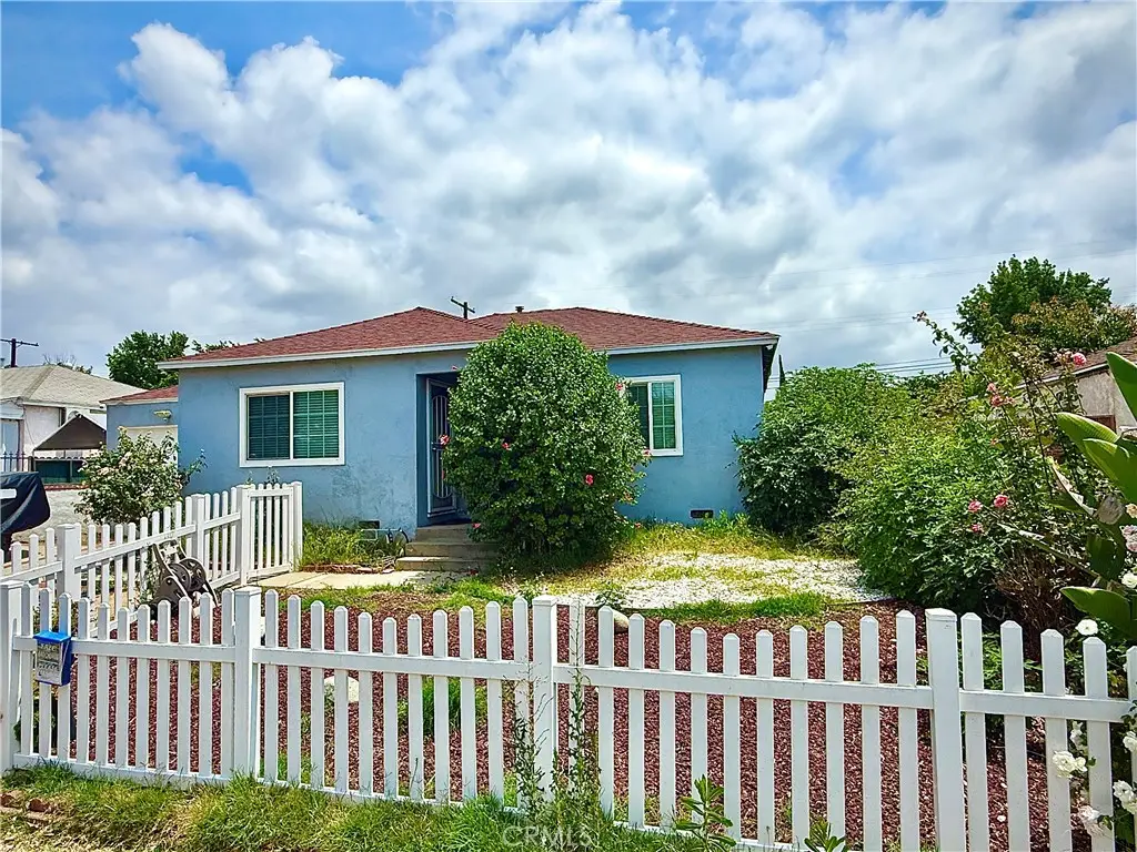 8134 Burnet, Panorama City, CA 91402 - #1