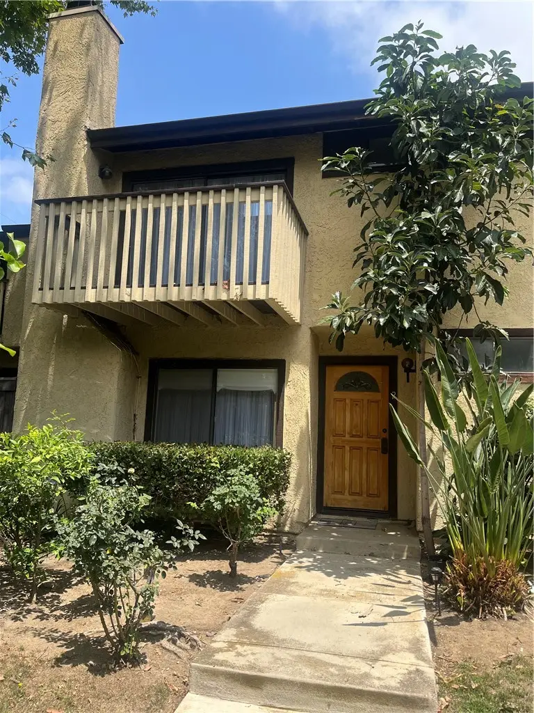 6746 Encino Avenue #2, Lake Balboa, CA 91406 - #1