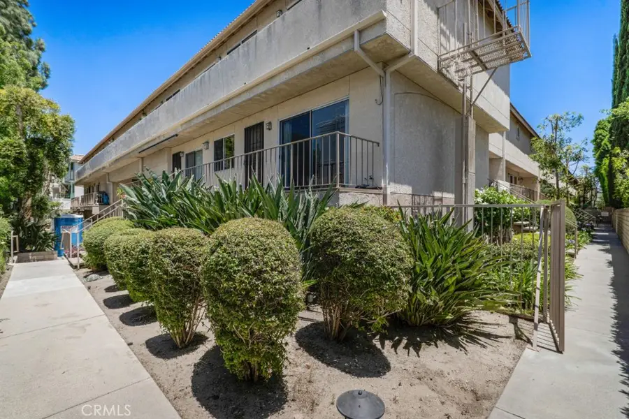 10215 Variel Avenue #14, Chatsworth, CA 91311 - #3