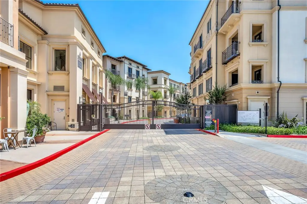 23500 Park Sorrento #E-22, Calabasas, CA 91302 - #1