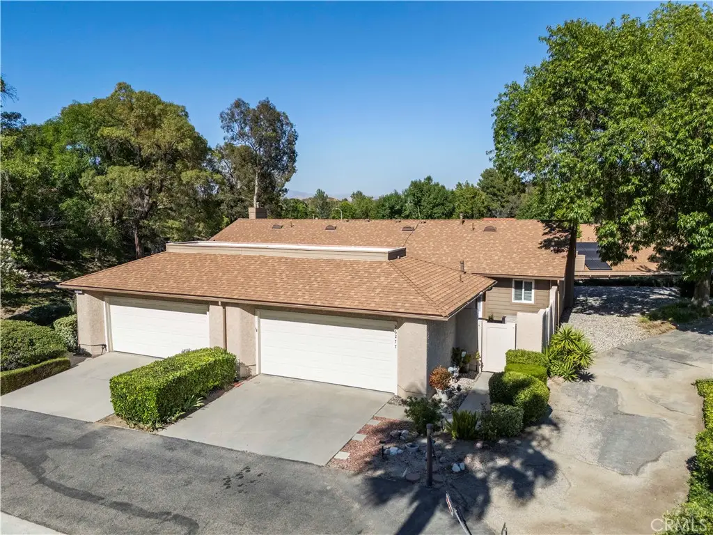 26277 Rainbow Glen Dr, Newhall, CA 91321 - #1
