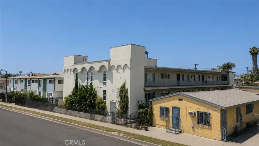 1683 S Longwood, Los Angeles, CA 90019 - #2
