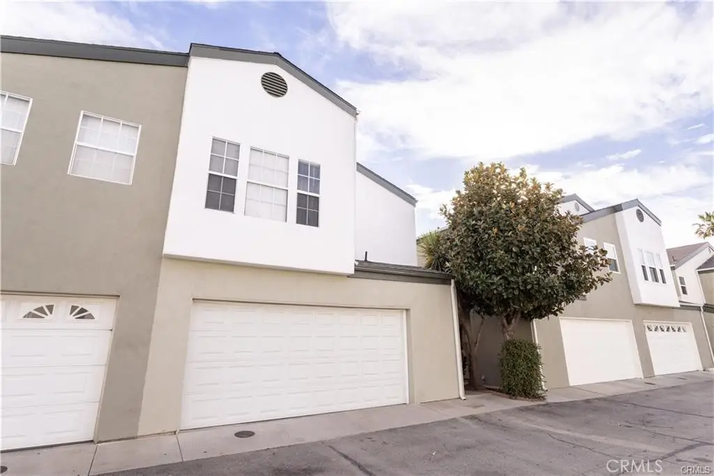 9146 Lemona Avenue #105, North Hills, CA 91343 - #1