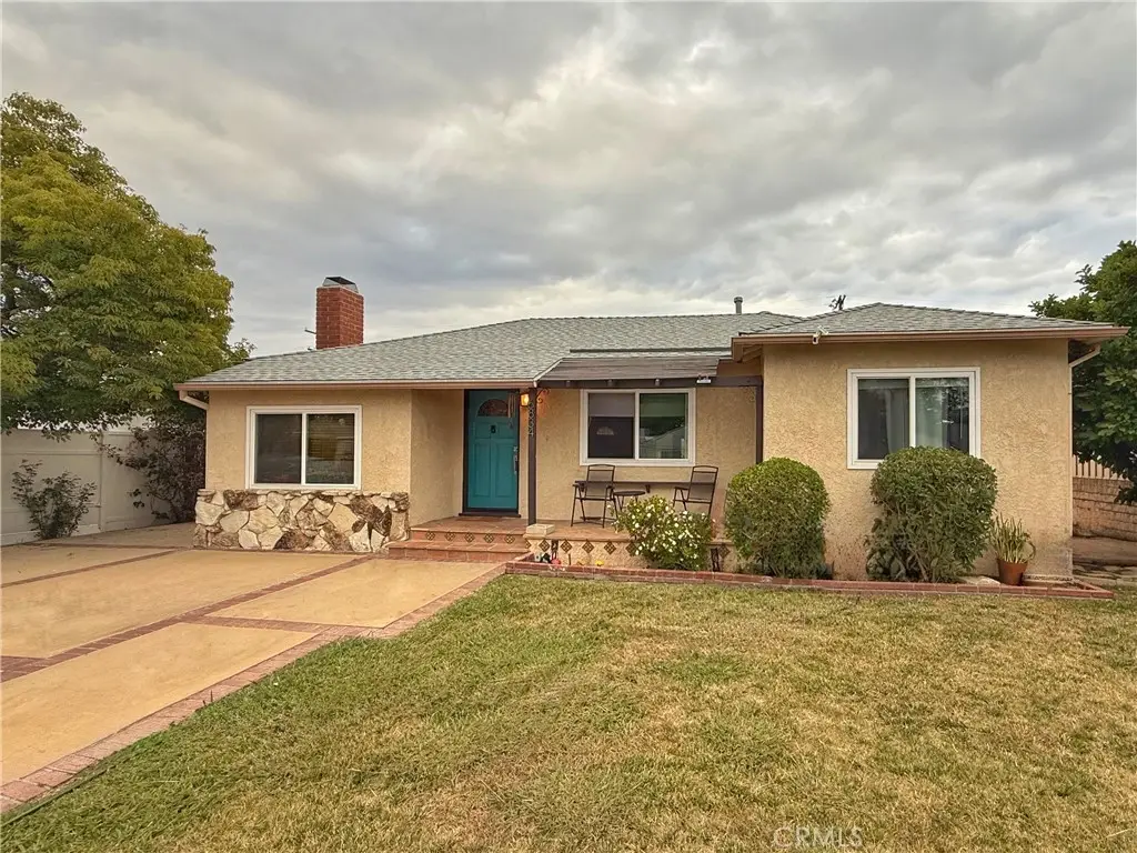6834 Shoshone, Lake Balboa, CA 91406 - #1