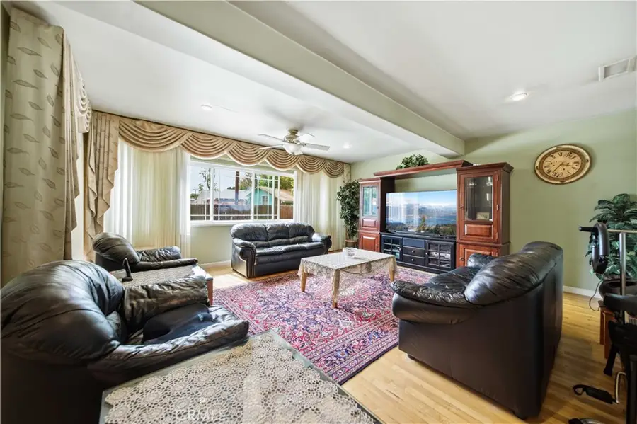 6853 Vanalden Avenue, Reseda, CA 91335 - #3
