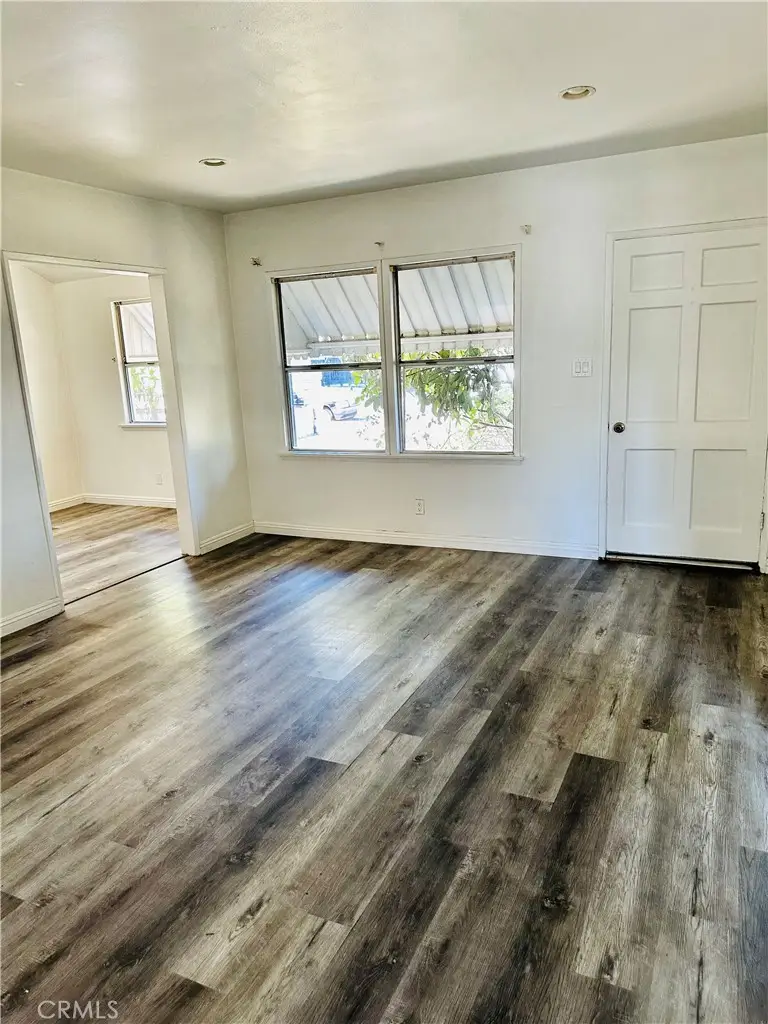 6852 Aura Avenue, Reseda, CA 91335 - #3