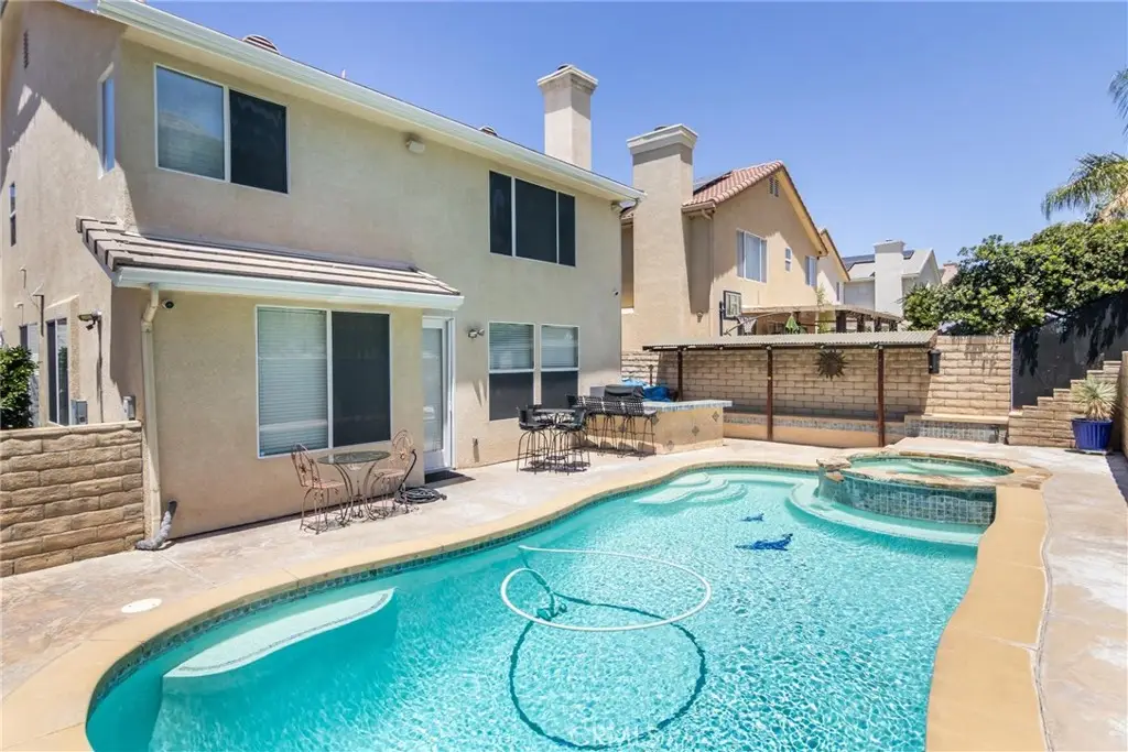 28318 Santa Catarina, Saugus, CA 91350 - #1