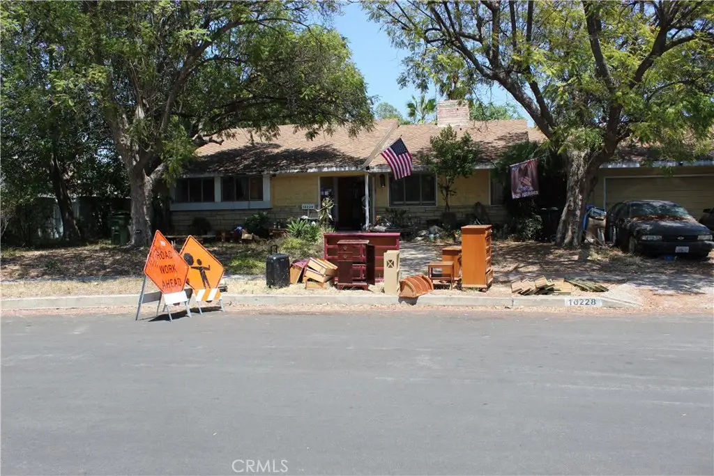 10228 Norwich, San Fernando, CA 91345 - #1