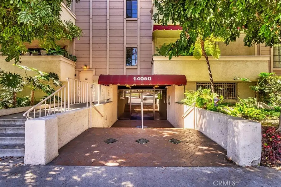 14050 Magnolia Boulevard, Sherman Oaks, CA 91423 - #3