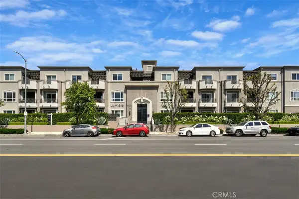 4424 Whitsett Avenue #107, Studio City, CA 91604