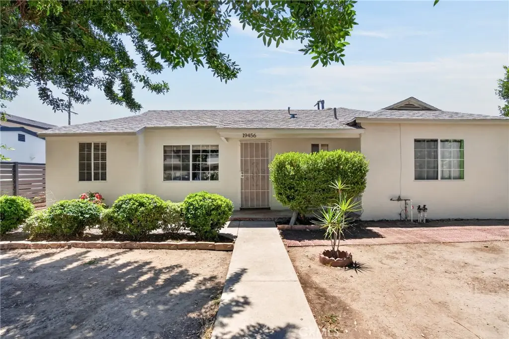 19456 Sherman Way, Reseda, CA 91335 - #1