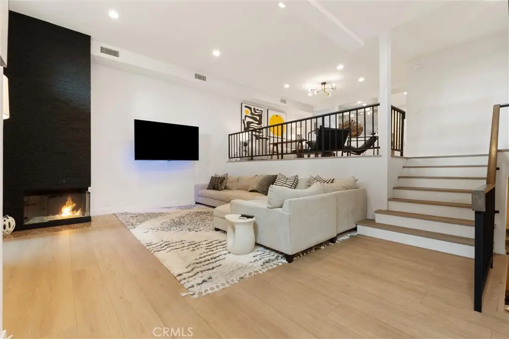 5305 White Oak Ave #E, Encino, CA 91316 - #1