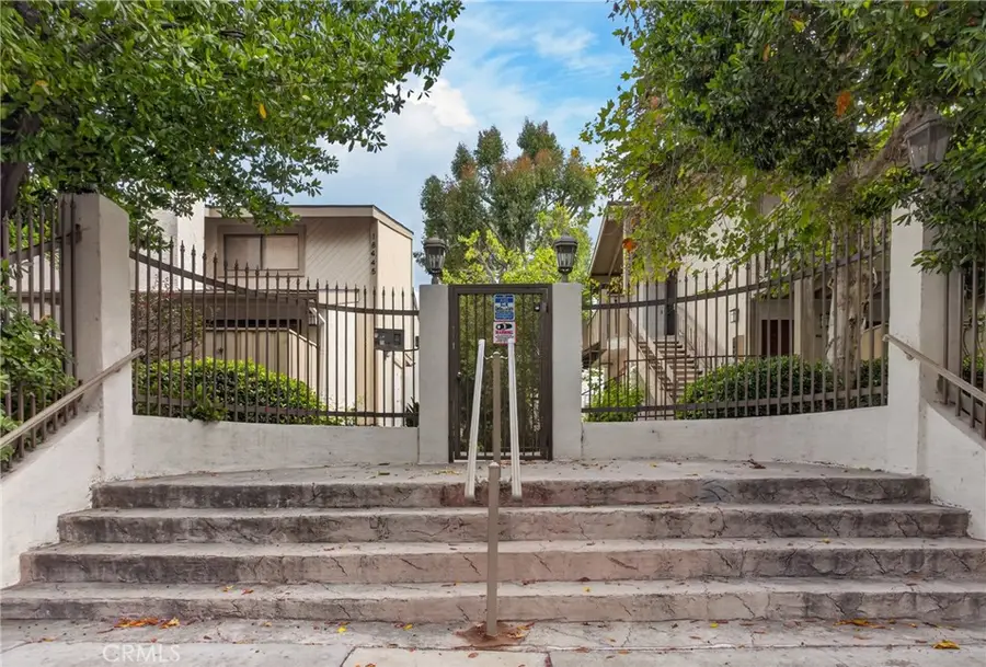 18433 Hatteras, Tarzana, CA 91356 - #2