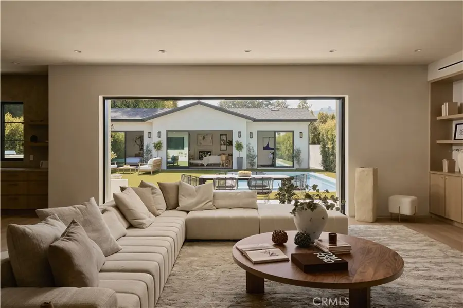 13024 Bloomfield Street, Studio City, CA 91604 - #2