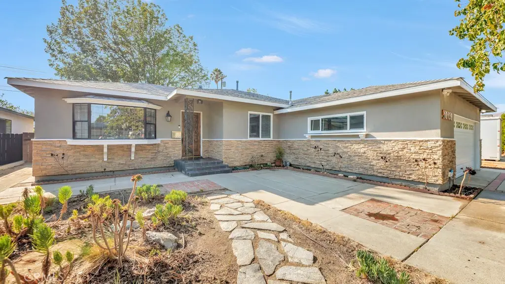 10139 Hillview, Chatsworth, CA 91311 - #1
