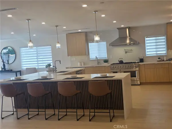 16158 Magnolia, Encino, CA 91436