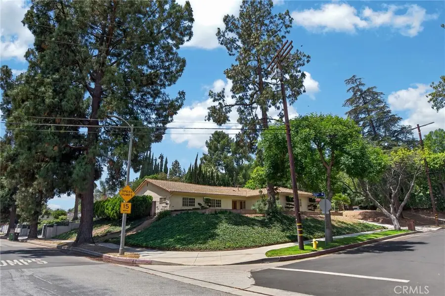 19600 Kingsbury Street, Chatsworth, CA 91311 - #3