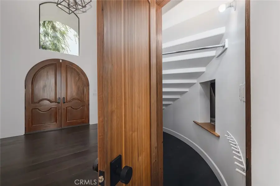 5022 Ranchito, Sherman Oaks, CA 91423 - #3