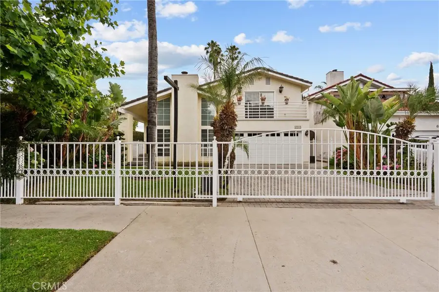 6325 Yolanda, Tarzana, CA 91335 - #2