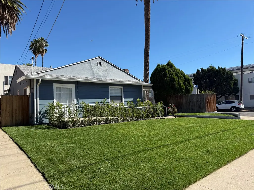 7402 Haskell, Van Nuys, CA 91406 - #1