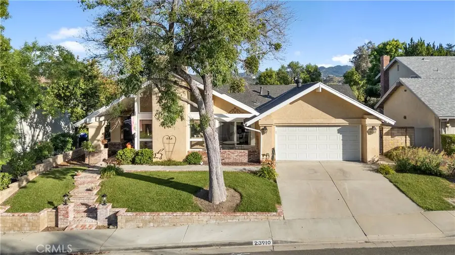 23910 Plaza Gavilan, Valencia, CA 91355 - #2