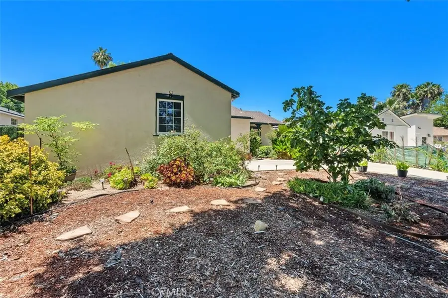6613 Randi Avenue, Woodland Hills, CA 91303 - #3
