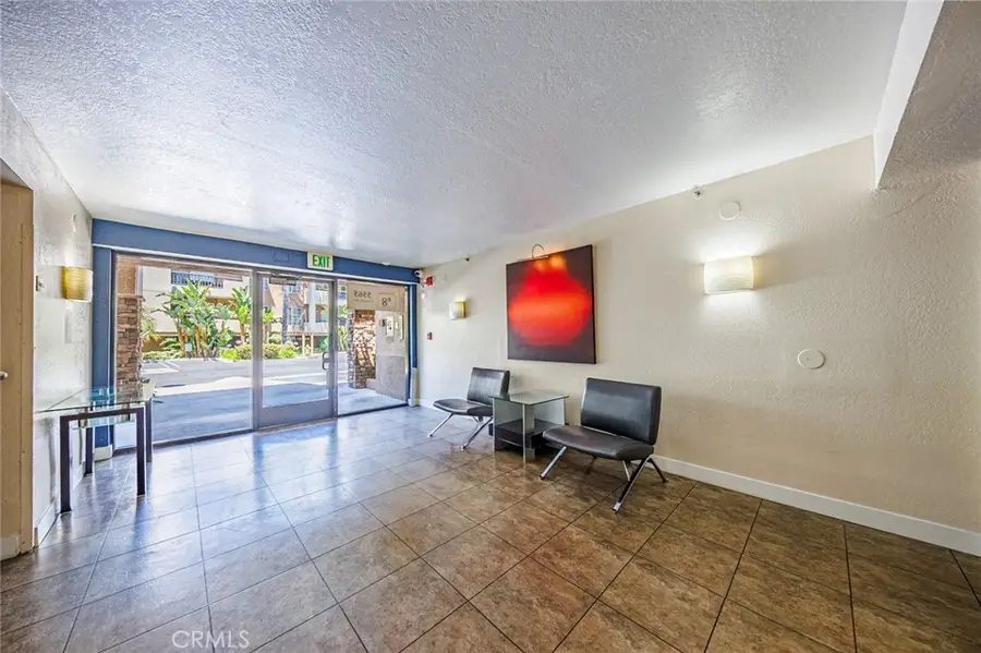 5565 Canoga #117, Woodland Hills, CA 91367 - #3