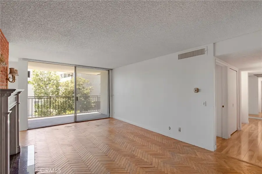 1340 S Beverly Glen #211, Los Angeles, CA 90024 - #3