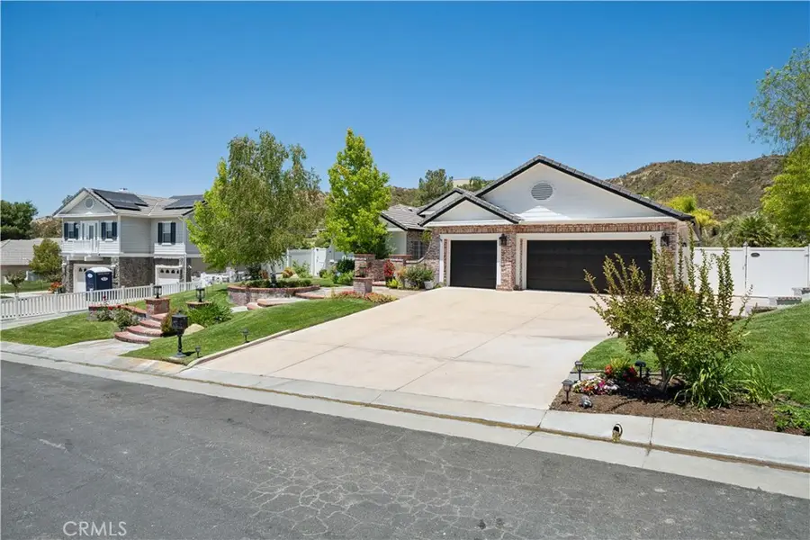 15263 Saddleback, Canyon Country, CA 91387 - #3