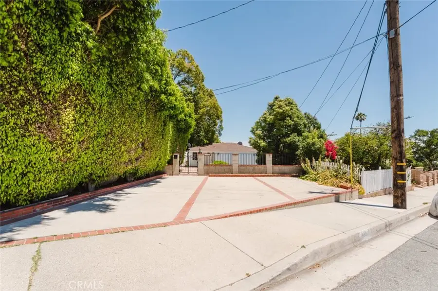 4334 Pennsylvania Avenue, La Crescenta, CA 91214 - #2