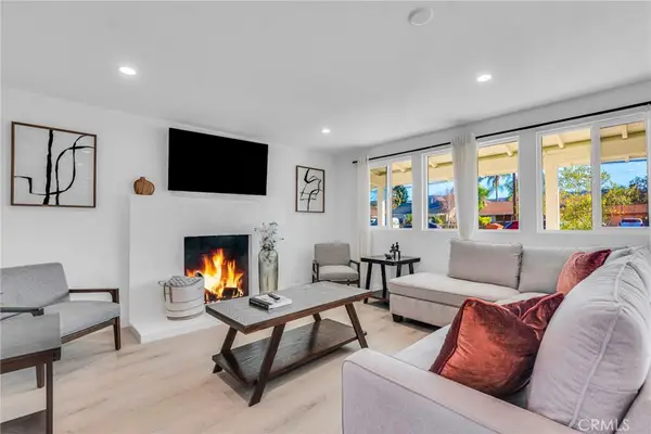 651 E Hillcrest Drive, Thousand Oaks, CA 91360