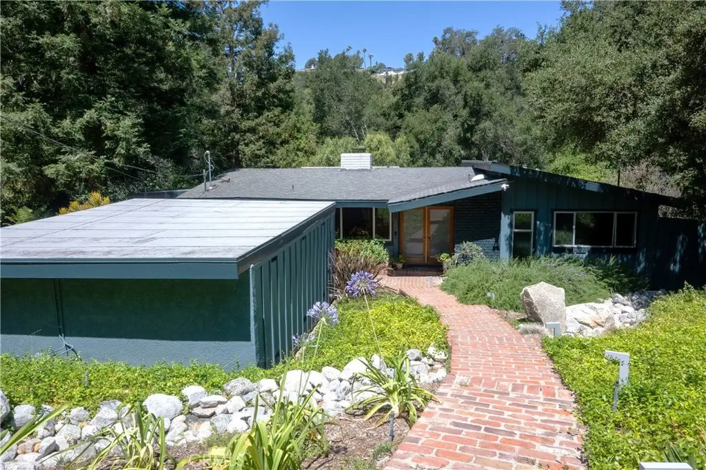 15515 Del Gado, Sherman Oaks, CA 91403 - #1
