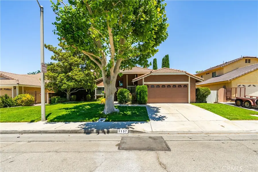 3137 W Avenue J6, Lancaster, CA 93536 - #2