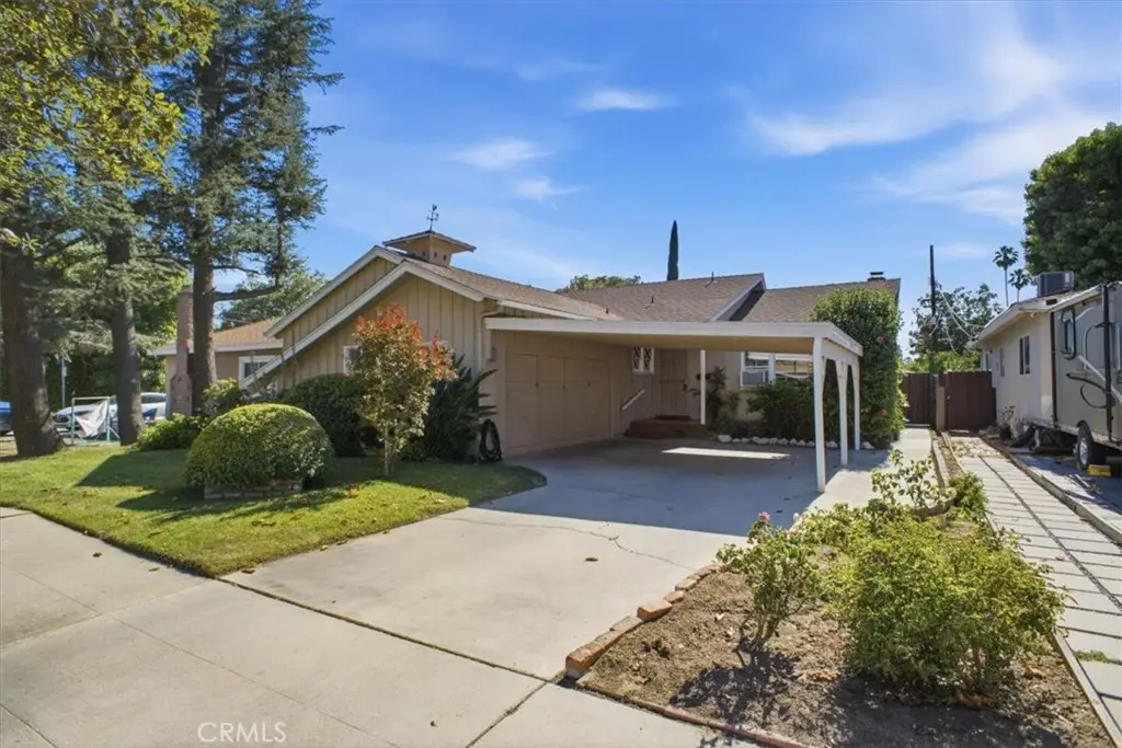 7007 Whitaker, Lake Balboa, CA 91406 - #1