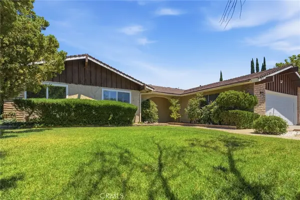 44050 27th W, Lancaster, CA 93536