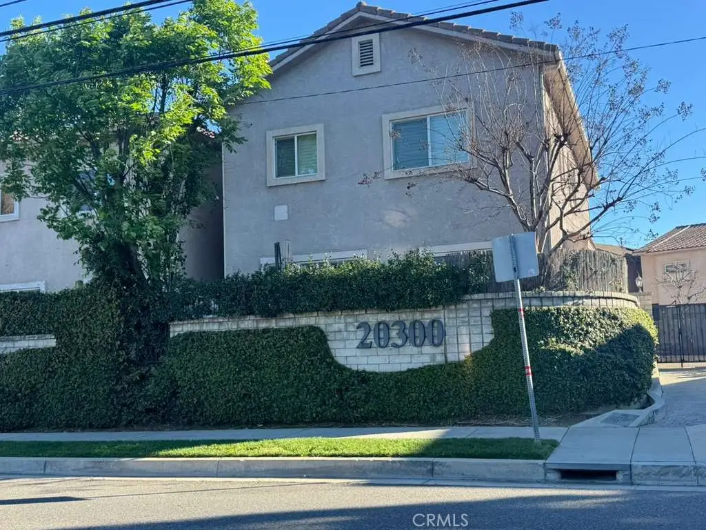 20300 Vanowen Street #29, Winnetka, CA 91306 - #1