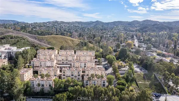 5220 Premiere Hills Circle #228, Woodland Hills, CA 91364