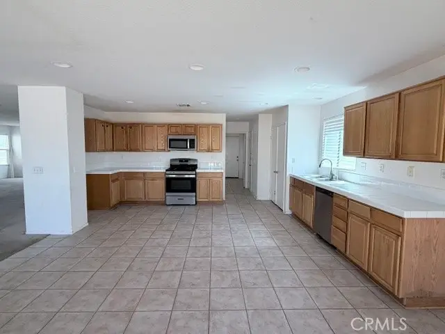 5517 W Avenue L14, Lancaster, CA 93536 - #2